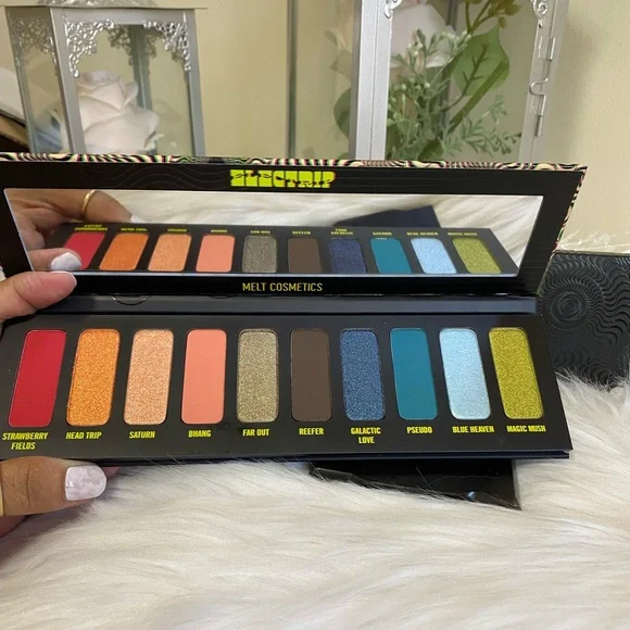 Melt Cosmetics Electrip Eyeshadow Palette Halloween - Picture 1 of 7